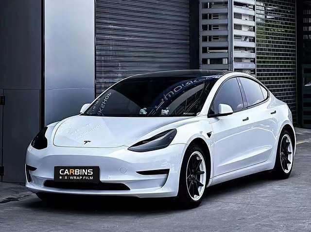 RedWrap Car Wrap Super Gloss Moonlight White