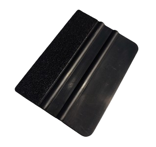 racleta neagra dreptunghiulara cu pasla neagra pe o latura