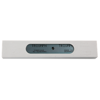 Cutie alba ce contine lame de otel carbon inscriptionate TRIUMPH