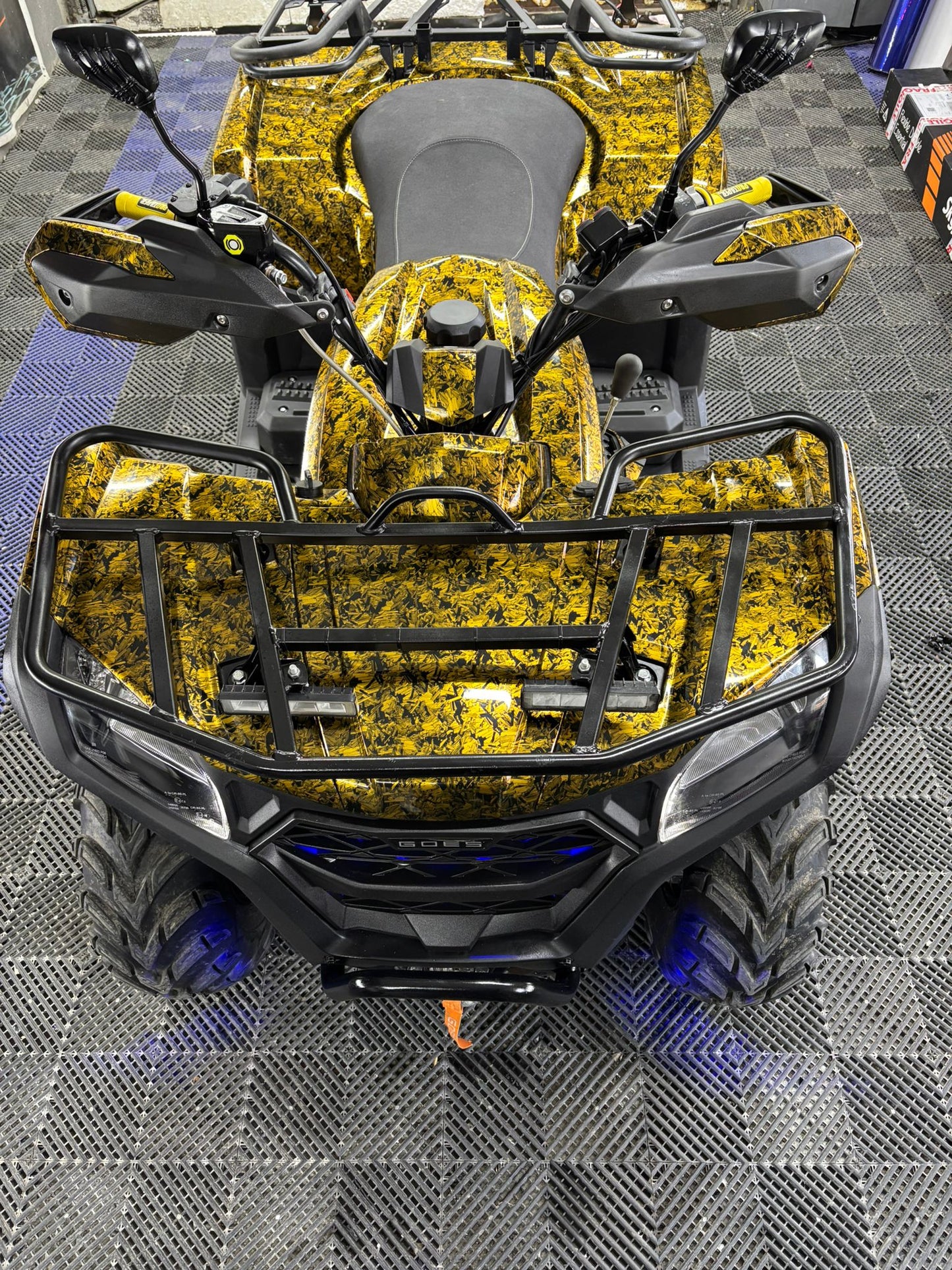 RedWrap Car Wrap Structured Matte Gold Forged Carbon
