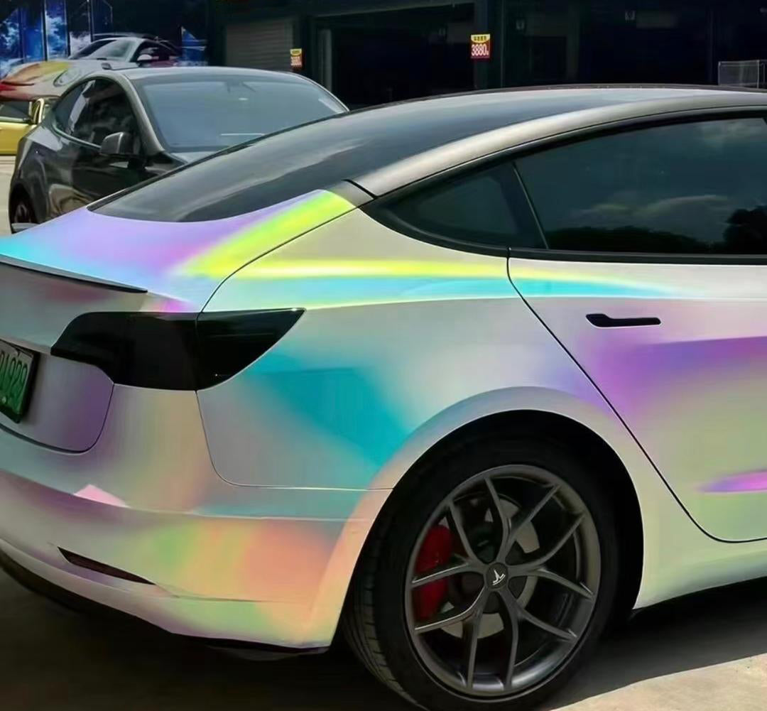 RedWrap Car Wrap Special Effects Matte Rainbow Chrome White