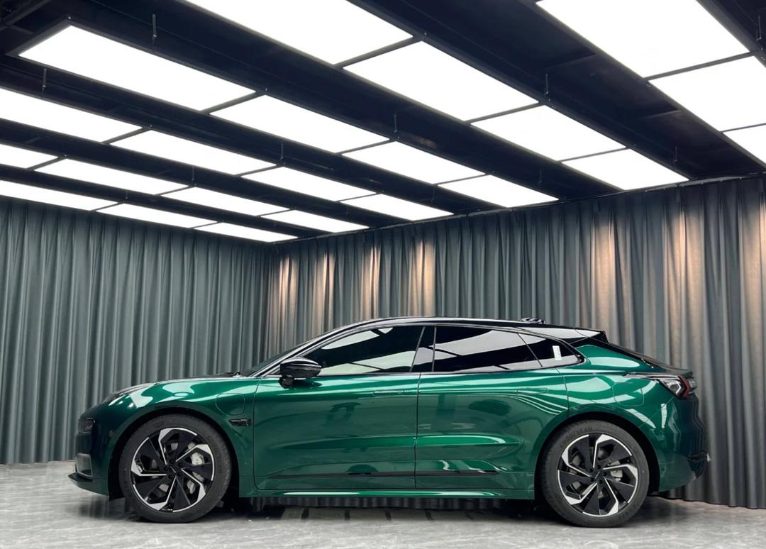 RedWrap Car Wrap Liquid Metal Jet Green Metallic