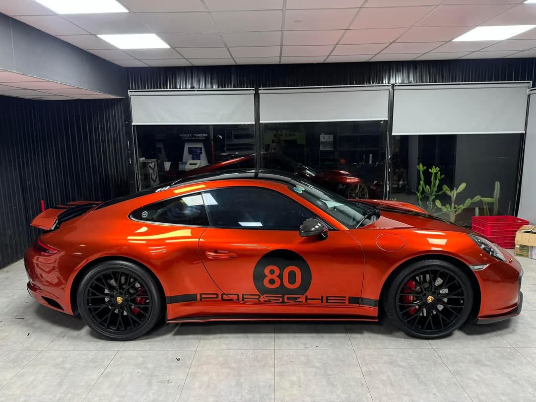 RedWrap Car Wrap Liquid Metal Mclaren Volcano Orange