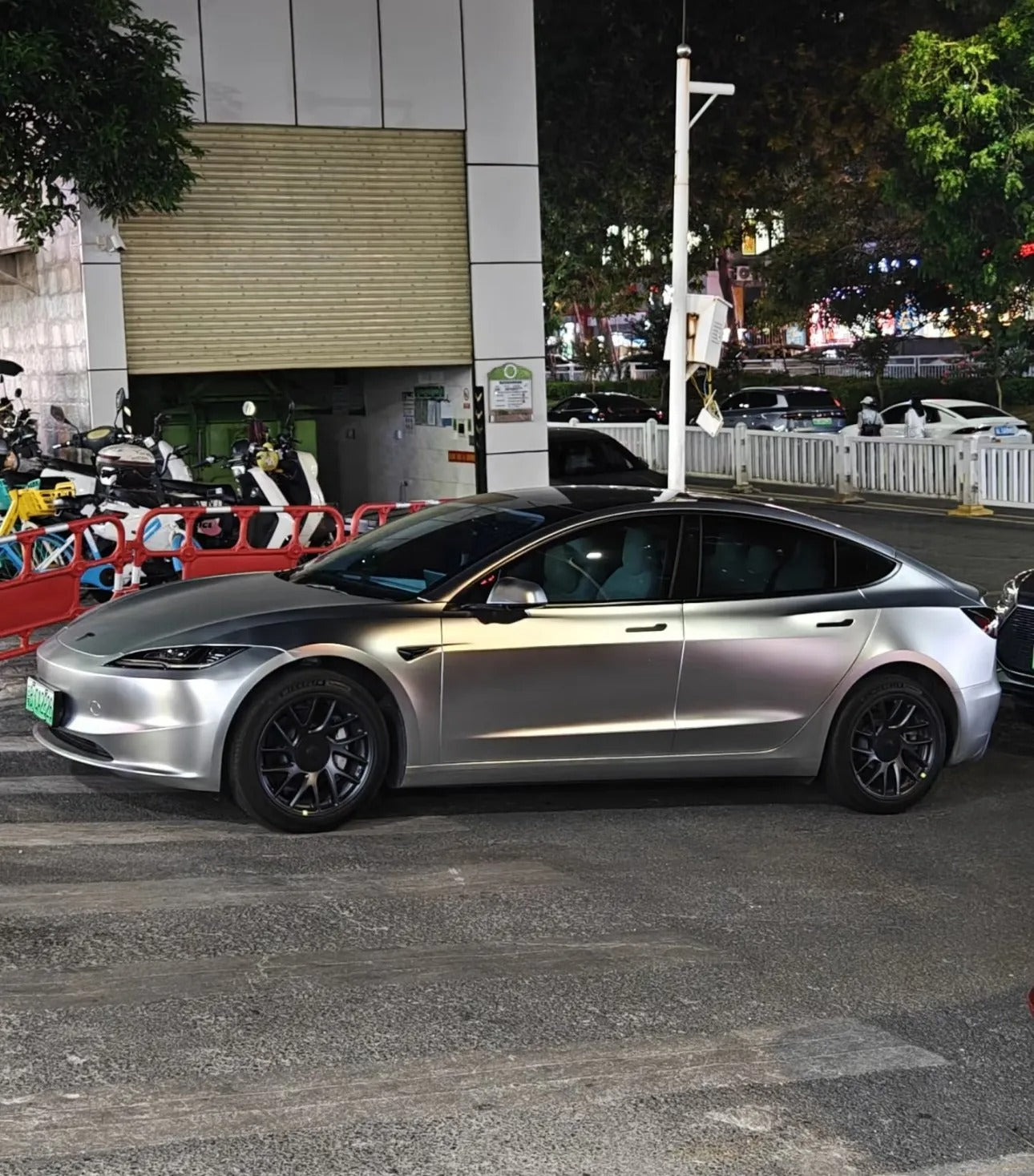 RedWrap Car Wrap Satin Alexandria Silver
