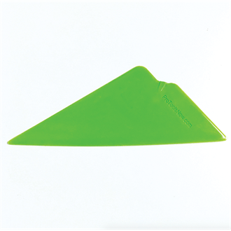 Racleta verde in forma de triunghi cu coltul unghiului obtuz deformat