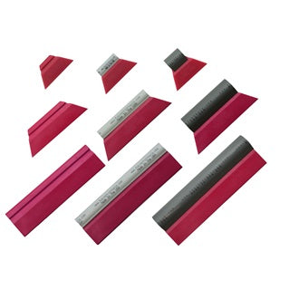 Noua raclete de forme diferite, de culoare rosie, trei cu baza neagra si trei cu baza gri